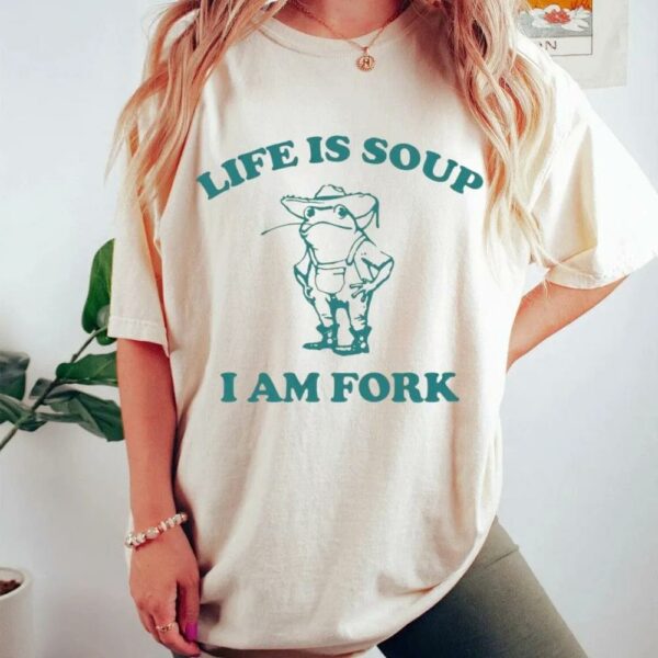 Life Is Soup I Am Fork Frog Vintage T-Shirt